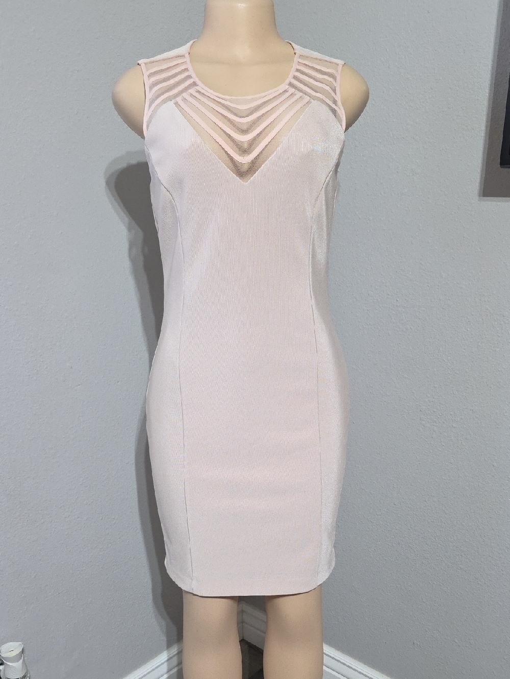 Guess Sleeveless Blush Bodycon Mini Dress with Sheer V-Panel Size 8